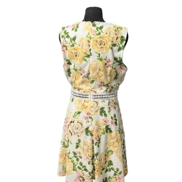 Disney Princess Belle Inspired Skater Floral Dress Juniors Size XL Yellow - Picture 6 of 8